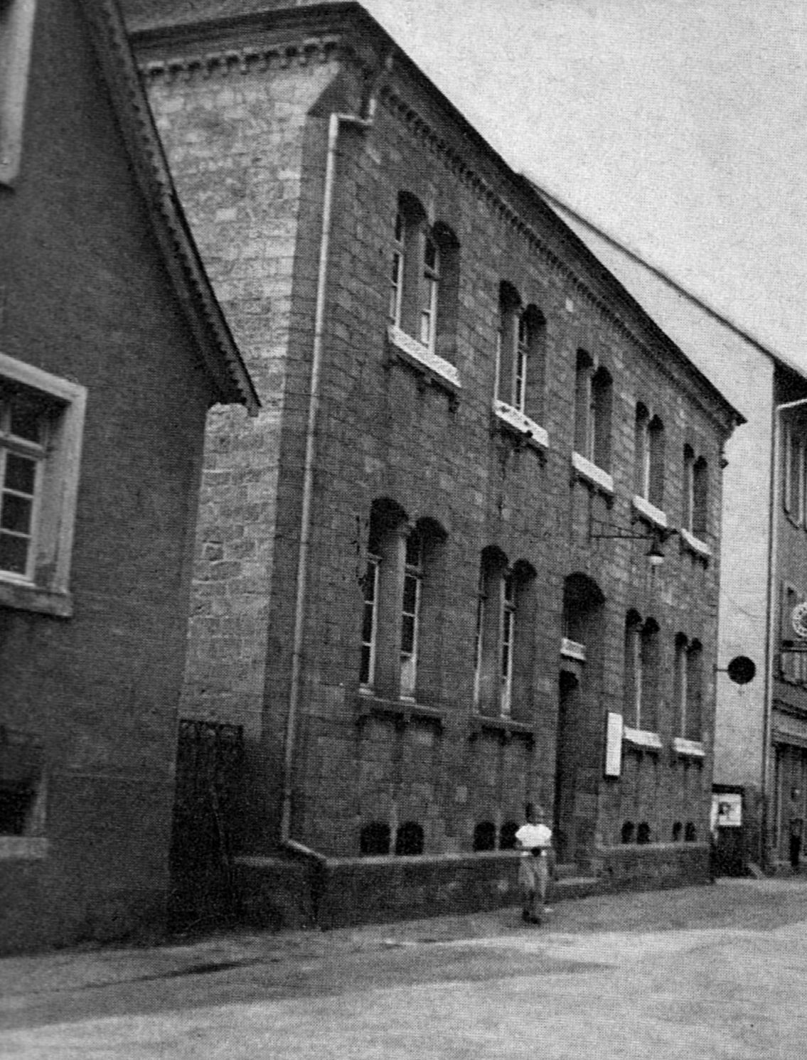 Erste katholische Schule- später Rathaus in der Hauptstraße - (c) Martus Image
